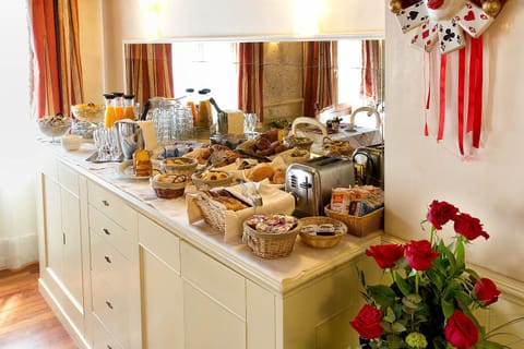 Food and drinks, Buffet breakfast, Italian breakfast