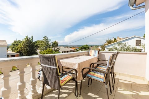Balcony/Terrace, Sea view, Quiet street view, hair dresser