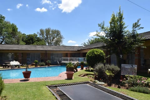 Garden view, Swimming pool, Swimming pool