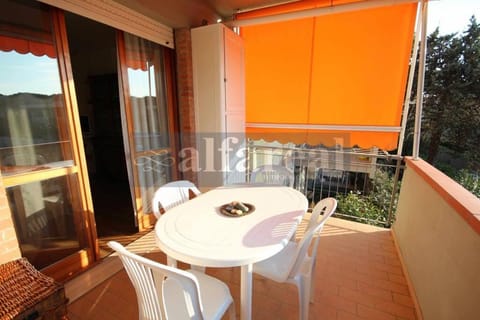 Balcony/Terrace, Dining area