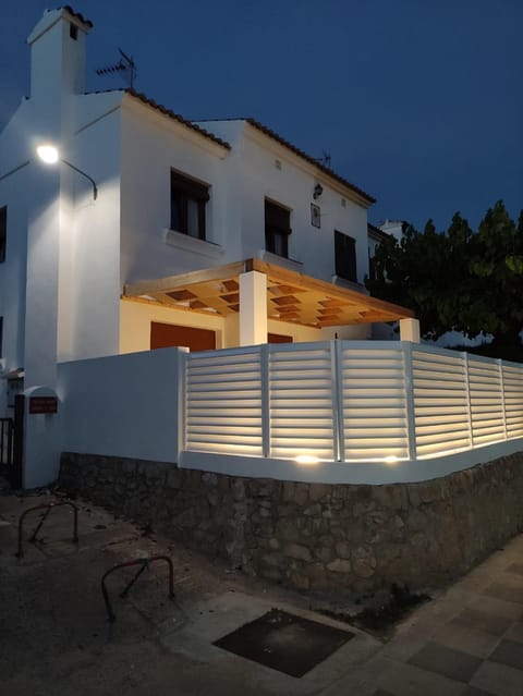 Property building, Night
