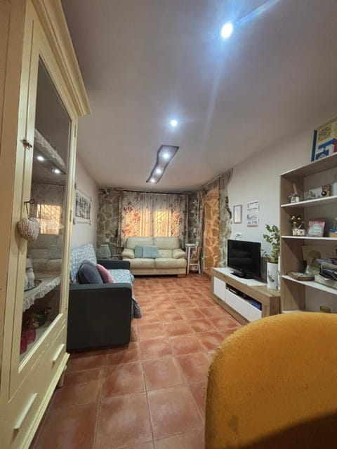Kitchen or kitchenette, Living room, Photo of the whole room, Seating area