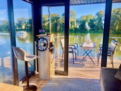 View (from property/room), Lake view, River view