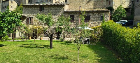 Property building, Garden, Dining area