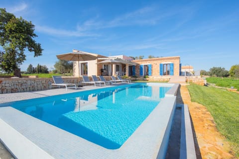 Property building, Pool view