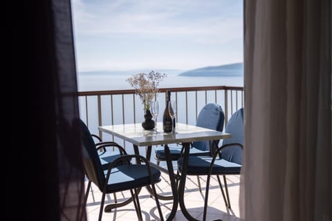 View (from property/room), Balcony/Terrace, Sea view
