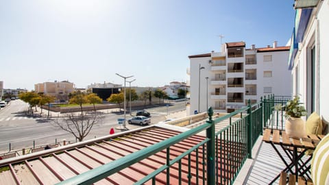 Balcony/Terrace, Street view