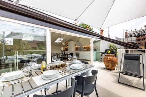 *Villa Olivo*with private terrace & Jacuzzi + 3bedrooms House in Milan