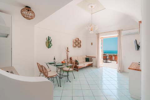 Balcony/Terrace, Living room, Seating area, Dining area