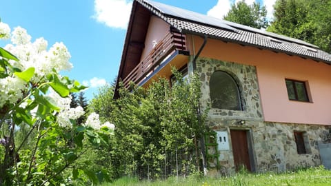 Facade/entrance