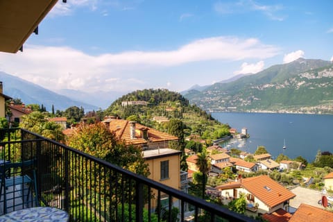 Natural landscape, View (from property/room), Balcony/Terrace, Lake view, Mountain view