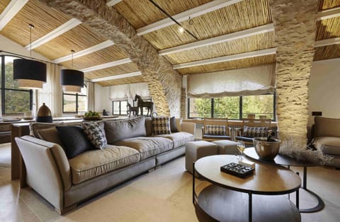 Living room, flat iron
