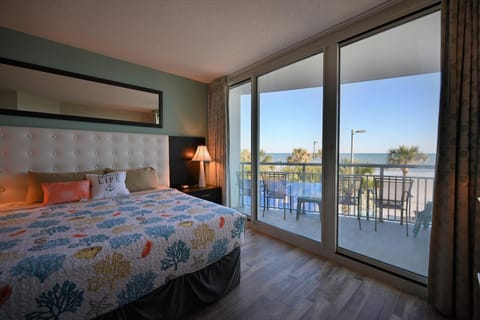Bed, Balcony/Terrace, Bedroom, Sea view
