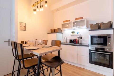 Unique 3 bed house in Old Lille! Apartment in Lille