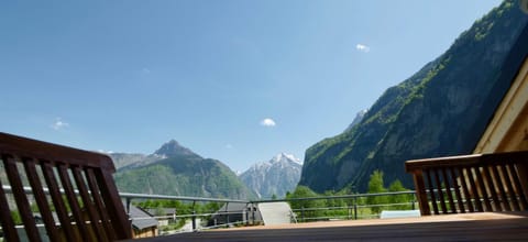 Balcony/Terrace, Mountain view