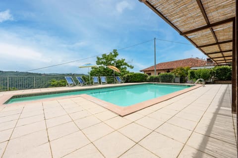 Day, Swimming pool, sunbed