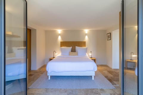 Bed, Photo of the whole room, Bedroom, towels, wardrobe