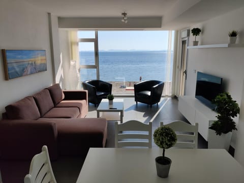 Living room, Sea view