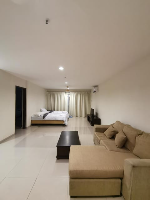 Living room, Photo of the whole room