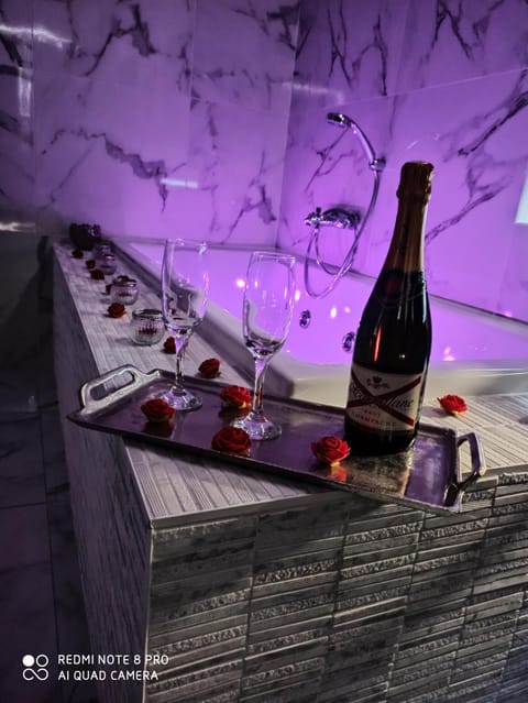 Triplex 110 m2 centre historique avec jacuzzi DINAN Apartment in Brittany