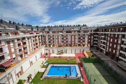Pool view, Swimming pool