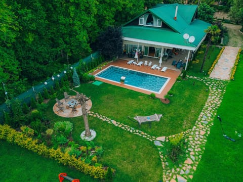 Property building, Natural landscape, Garden, Garden view, Pool view, Swimming pool, sunbed