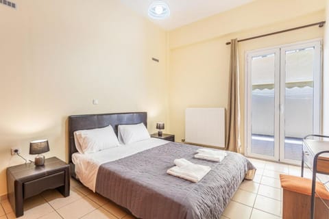 Bed, Photo of the whole room, Bedroom, towels, wardrobe