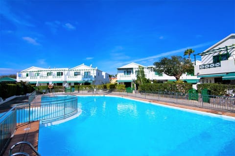Property building, Pool view, Swimming pool