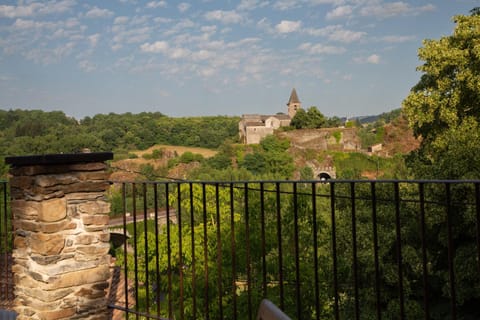 Nearby landmark, Day, Natural landscape, Landmark view