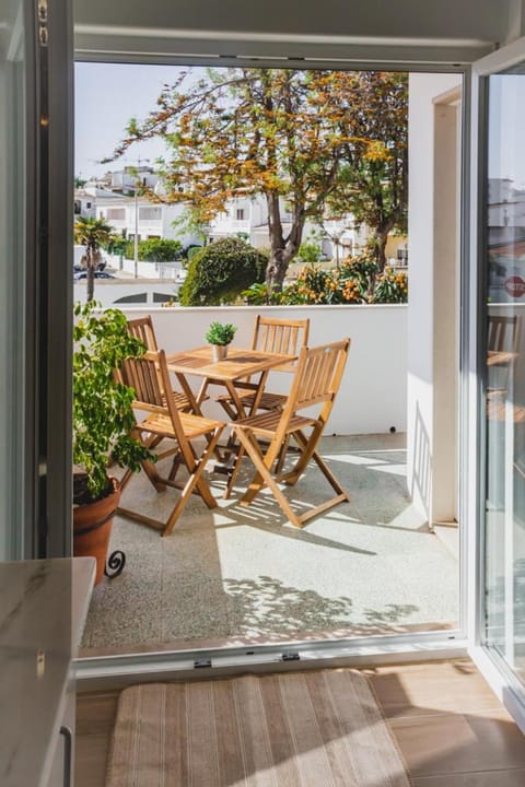 Off site, Balcony/Terrace, Balcony/Terrace
