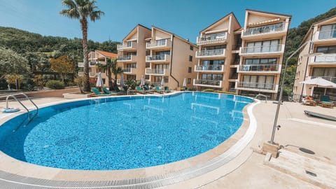 Property building, Swimming pool