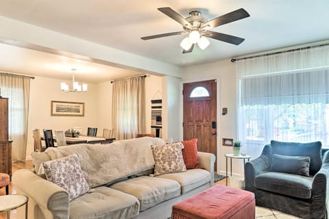 Fragola House - Family-Friendly Getaway! House in southwest garden