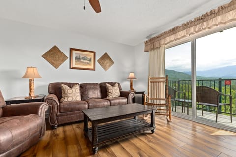 Balcony/Terrace, Living room, Seating area, Mountain view, furniture