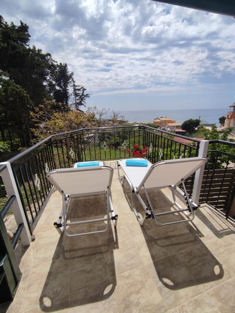 Natural landscape, Balcony/Terrace, sunbed
