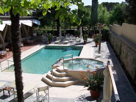 Spring, Garden, Swimming pool, Swimming pool