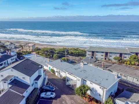 Wycliff #15 House in Lincoln City