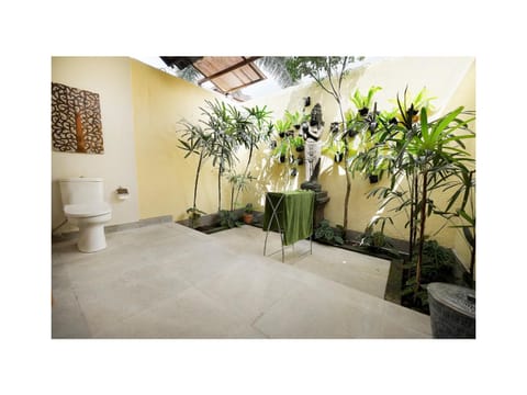 Narendra Suites Bed and Breakfast in Ubud