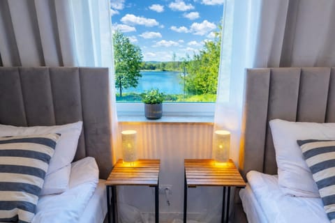 Bedroom, River view, River view