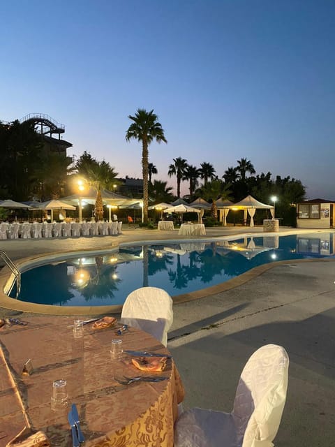 Garden, Swimming pool