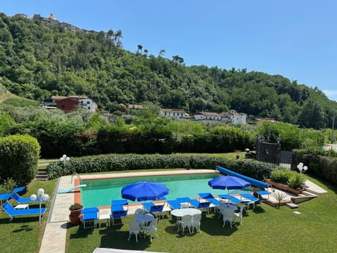 Natural landscape, Garden, Garden view, Mountain view, Pool view, Swimming pool, sunbed