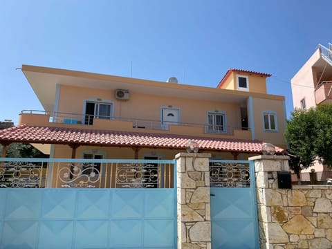 Property building, Internal: Not applicable to any particular room
