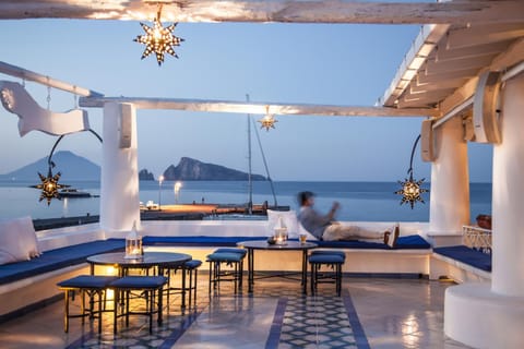 Natural landscape, Balcony/Terrace, Lounge or bar, Sea view