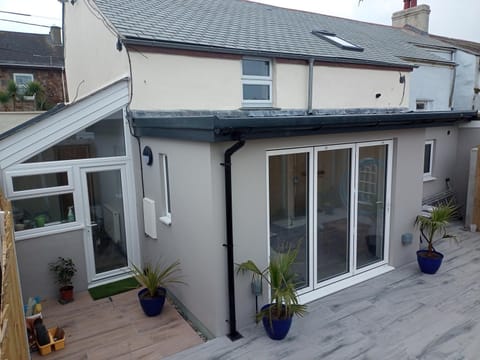 Sam's retreat House in Hayle