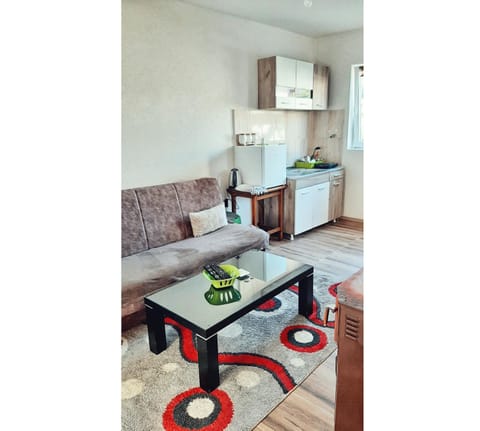 Kitchen or kitchenette, Seating area, pet friendly