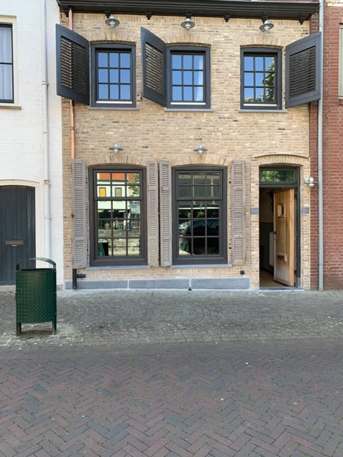 Toplocatie in centrum Sluis House in Knokke-Heist