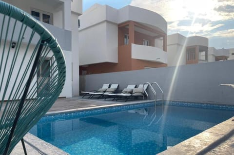 Property building, Swimming pool