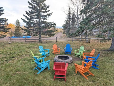 North Shore A-Frame Sauna, Firepit, 10 min Lutsen House in Minnesota