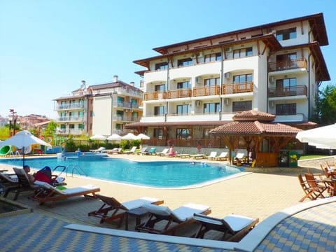 Patio, Pool view, Swimming pool