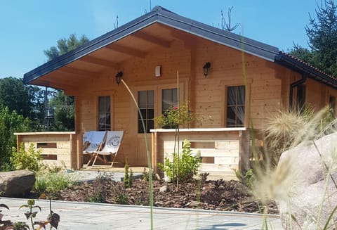 Property building, Patio, Facade/entrance