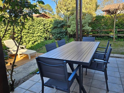 Garden, Dining area